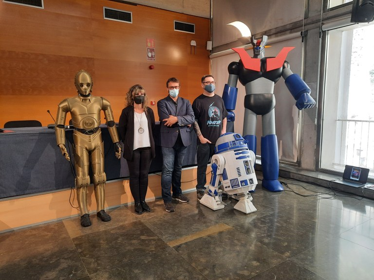 TGNcultura's tweet photo. 🤖⚡️La setmana passada es va presentar la 4a edició del @starracotgn! 

📽️ Els dies 3 i 4 de juliol, el @palautgn serà l'espai de trobada de totes aquelles persones aficionades als universos cinematogràfics de ciència ficció i fantasia!

 ℹ️ https://t.co/VNc55c4CDp https://t.co/ziFFHcNfH1