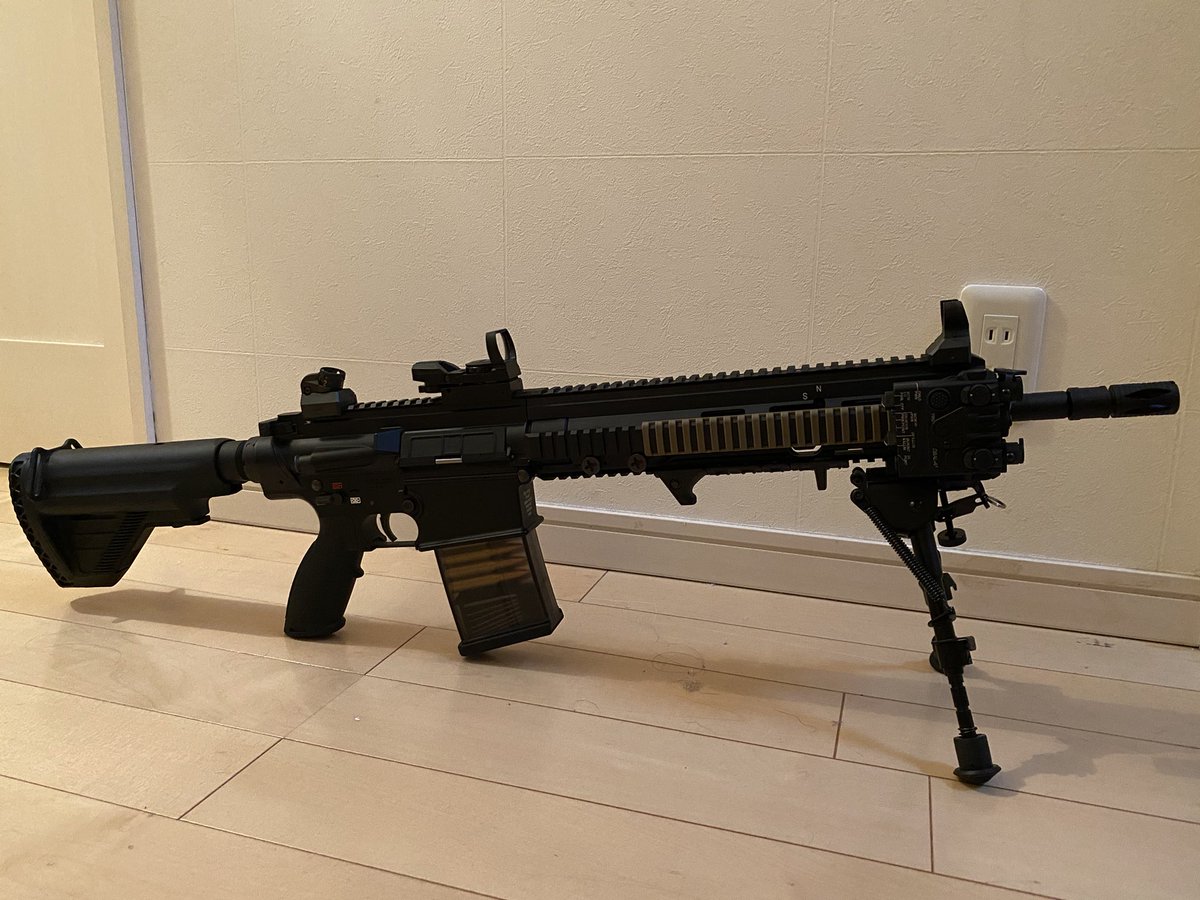 昨日カスタムしたHK417を更にカスタムし、ホロサイト＋ブースターと
