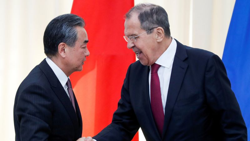 ConElMazoDando's tweet photo. China propone a Rusia " denunciar y resistir" acciones unilaterales de EEUU https://t.co/auP7eja3zA  #ConLasBasesMeLasJuego https://t.co/TlQfTzKkba