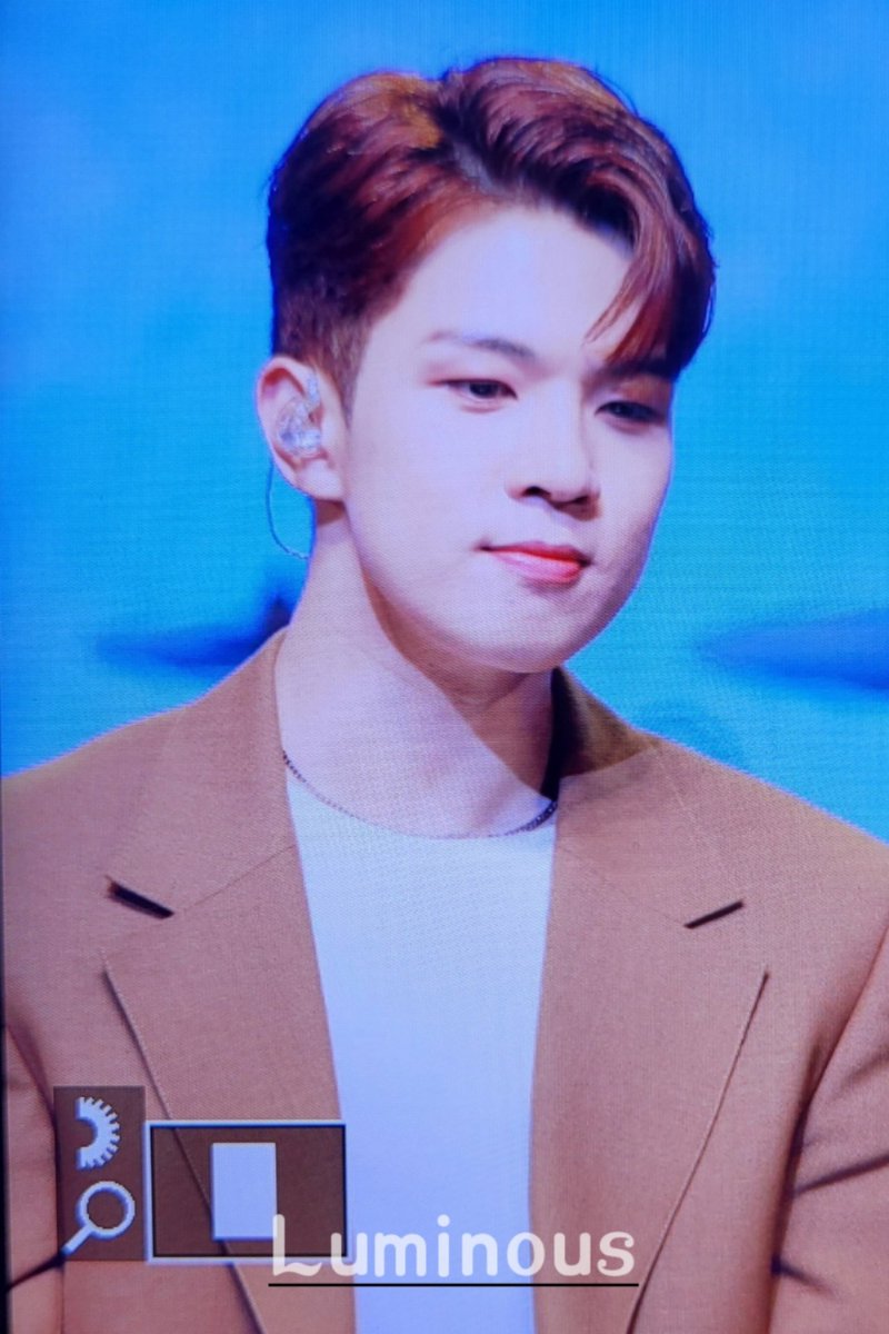 luminous_228's tweet photo. 210607 쇼케이스 Preview
#NFlying #엔플라잉 
#유회승 #회승 
#Hweseung #YooHweseung https://t.co/iaJ1mefNrN