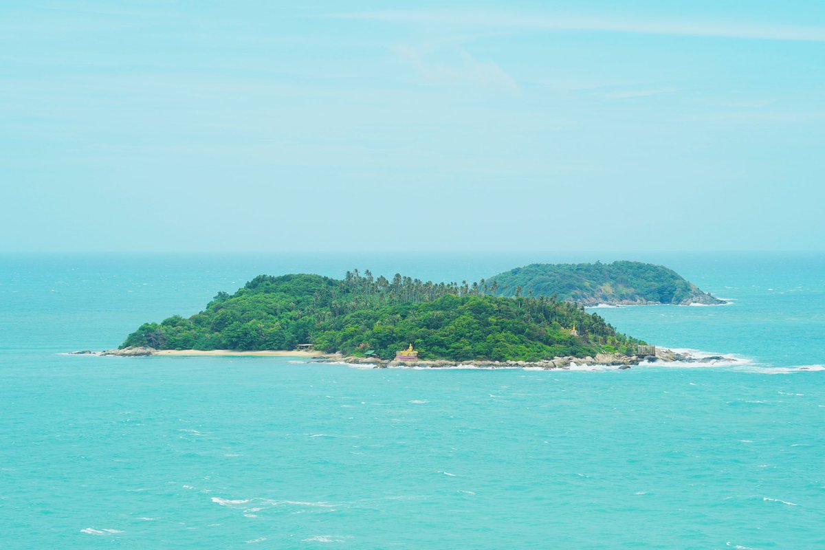 byroberteklund's tweet photo. #byroberteklund #photography #SonyA7III #sonyalpha #sonyalphaphotography #sonyalphaphotos #roberteklund #phuket #thailand #rawai #promthepcape #view #viewpoint #sea #horizon #islands #landscape #nature #naturephotography #naturephoto #goodmood #wanderlust #travel #nofilter https://t.co/h5YfVvP7t1