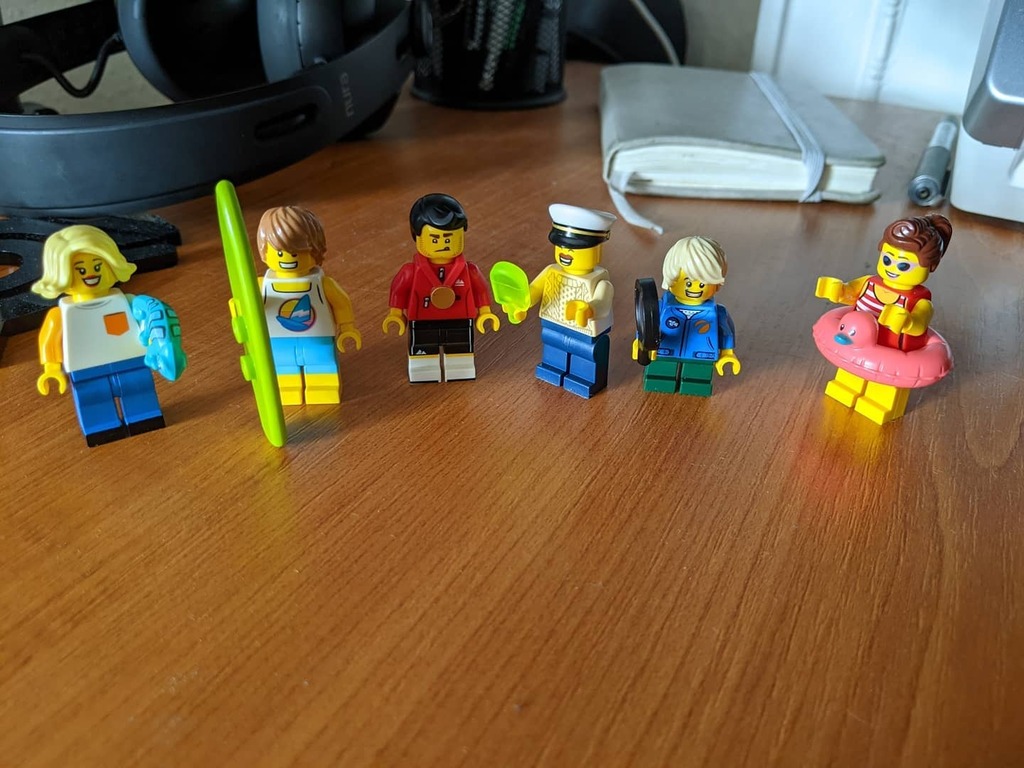 Jake_Studs's tweet photo. BAM! a.k.a Build A Minifigure! Love a good #BAM section and these little peeps are up there.. I think my fave is the cardigan wearing jolly sailor 😊😊😊
#AFOL #LEGO #legoCMF #legominifigs #minifigures #minifigs #minifig #SigFig #londonafols #BBCMTY https://t.co/P2W5tJ81Ez https://t.co/N6CWJ3JwGI