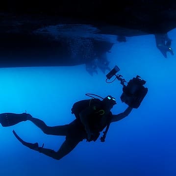 Have a heart like a deep ocean of secrets....