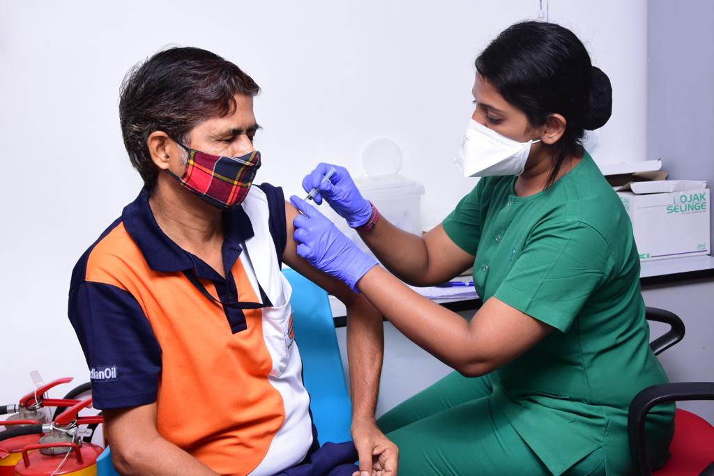 #Vaccination of our Customer attendants was done on mission mode so that they can be safe during #coronatimes #missionvaccination @IndianOil_Delhi @ChairmanIOCL  @DirHR_iocl @Bohrashyam2 @VigyanKumar @sksinha_ioc @Sankalp70142906