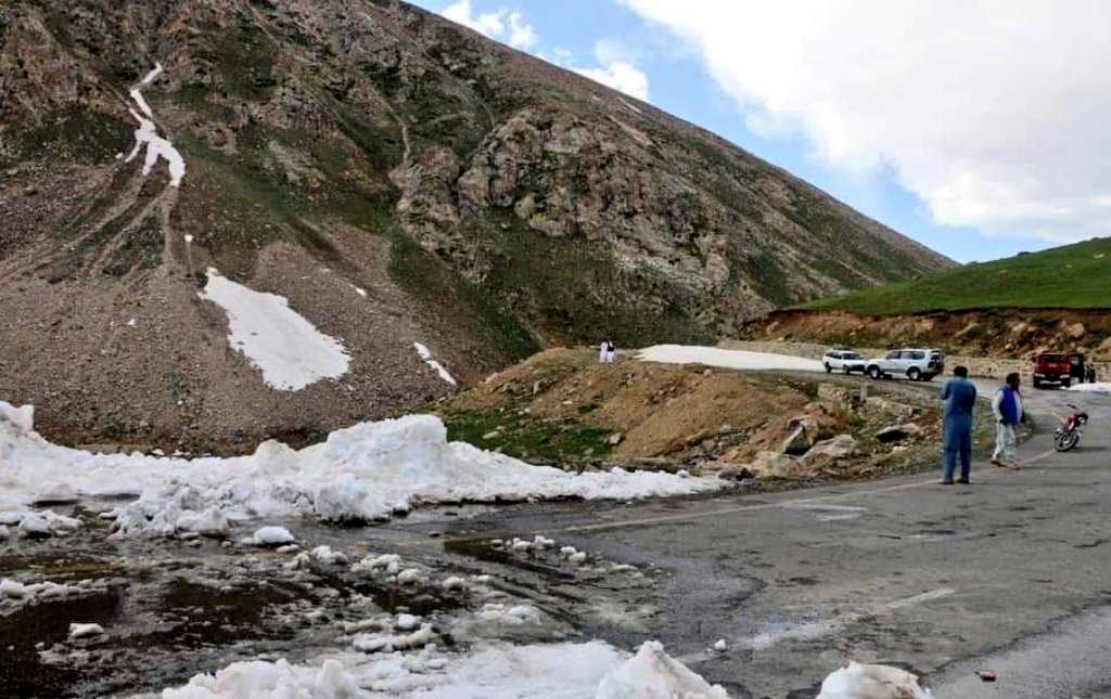 ALD_Pakistan's tweet photo. Latest Today : Babusar Top has been cleared and will be open for light traffic.
News Source: Pamir Times
#RelishTheEscape https://t.co/ZAAB7hYWV4