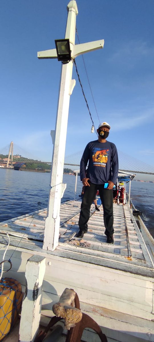 Pake hasil karya sendiri rasanya puasnya gak bertepi. #kaosangler #jaketangler #fishingtrip #NFC