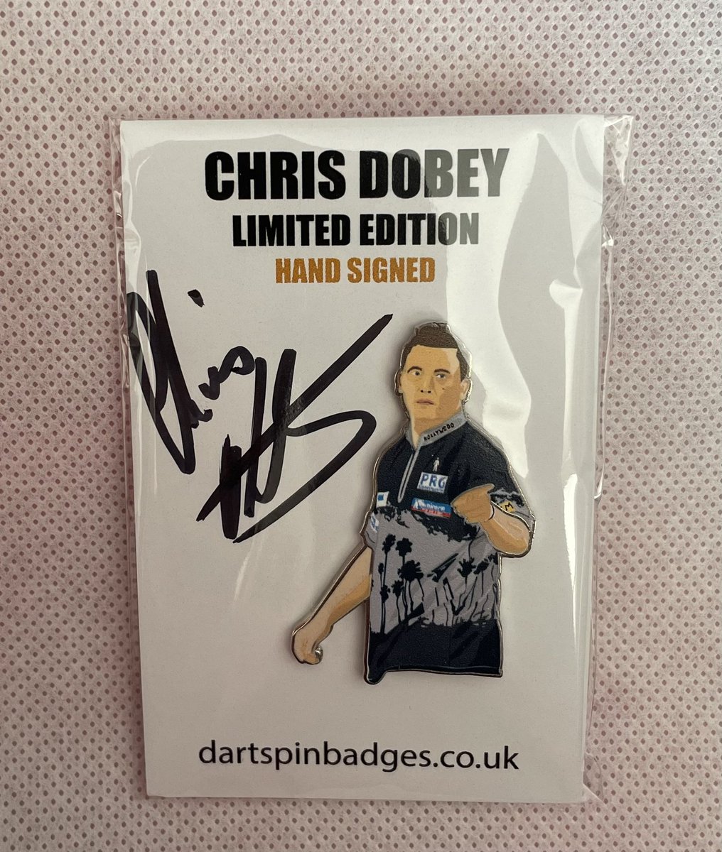 Competition time 🎯

We have collaborated with @idesignbyadam to create this limited edition @Dobey10 sign!

To win this sign & a hand signed pin badge;

RT & follow us @DartsPinBadges 

Entries will be multi platform, one winner will be picked at random on Friday 18th at 6pm 🤞