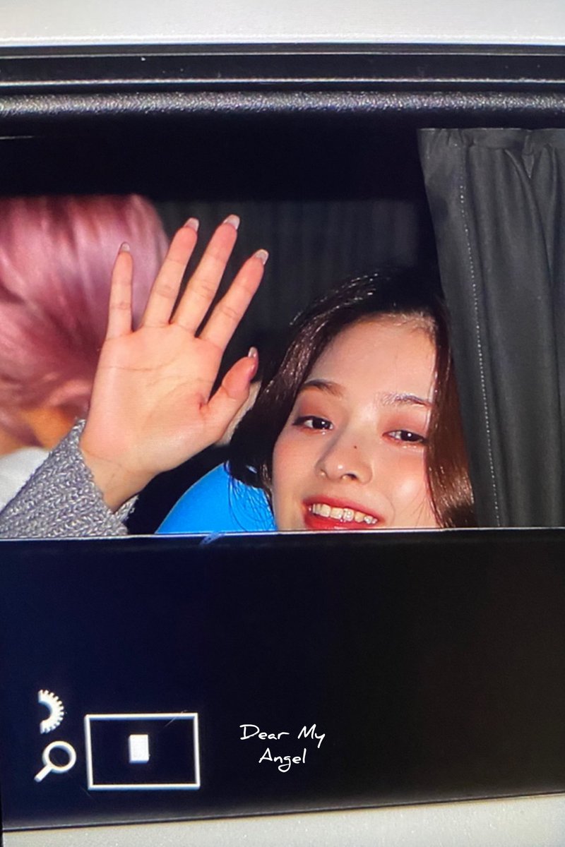 DearMyAngel0601's tweet photo. 210608 프리뷰🐥

수고해 잘자👋👋👋

#프로미스나인  #FROMIS_9 
#이나경  #나경 #LeeNaGyung
#ナギョン https://t.co/lMfsOjd9fj