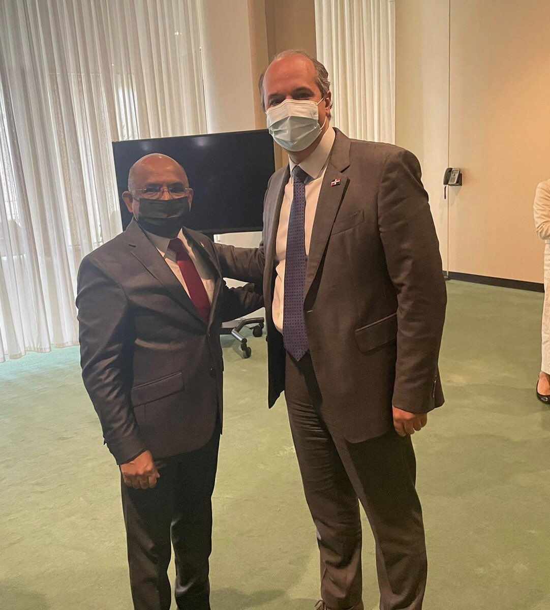 RDenONU's tweet photo. Congratulations to Minister @abdulla_shahid, elected President of the #76GA @un, we assure you the support of the Dominican Republic as VP for the GRULAC region, so we can work together to advance on the challenges that we currently face. @MVPMNY @MIREXRD @Thilmeeza https://t.co/Su44Ll6LfD