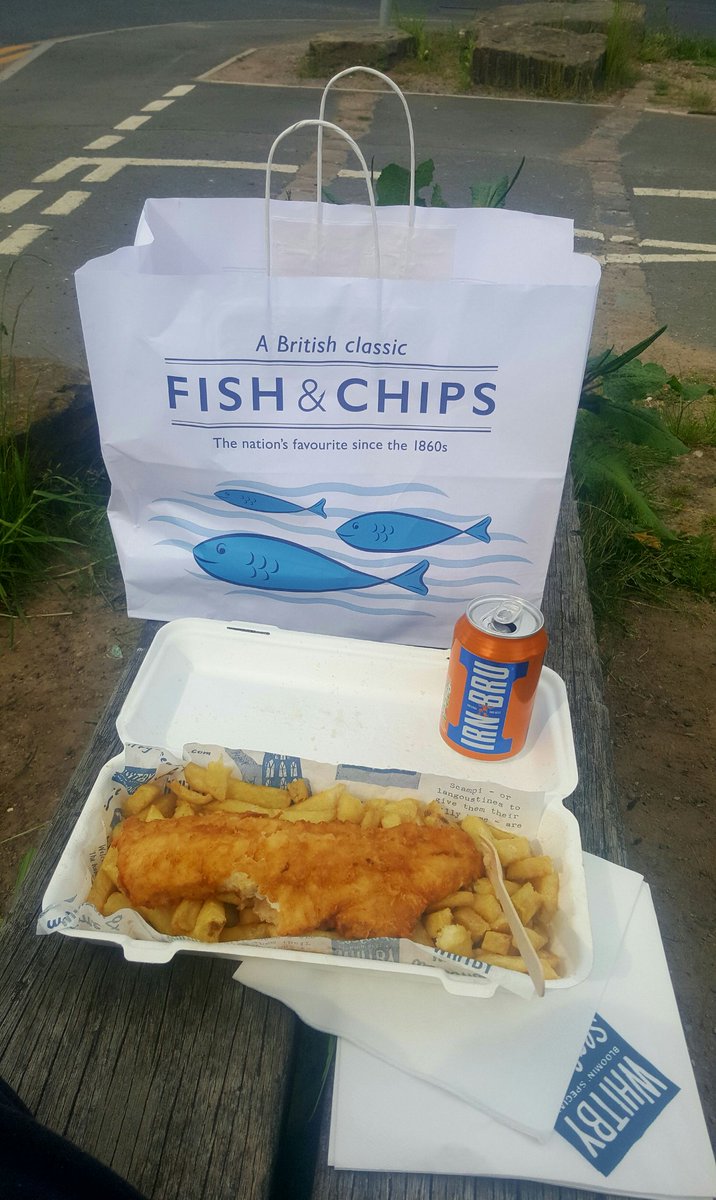 DavidLeaver2's tweet photo. Penetrated the Rossendale Valley by bus to the award winning chip sop 'The Cottage by the Haddocks'.Mr Haddock at the controls (insert joke).Wonderful picnic by the roadside. #oaplife #lifeinthebuslane https://t.co/i0gDi2NHDY
