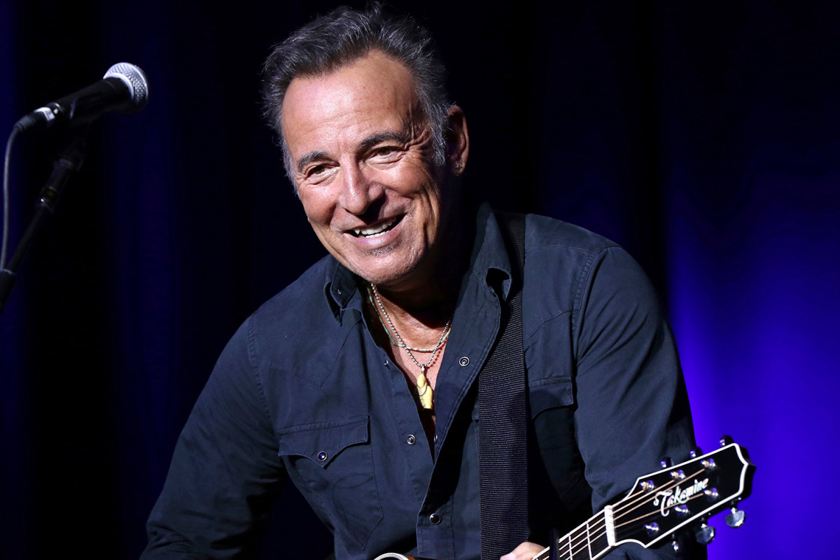 Bruce Springsteen returning to Broadway this month
