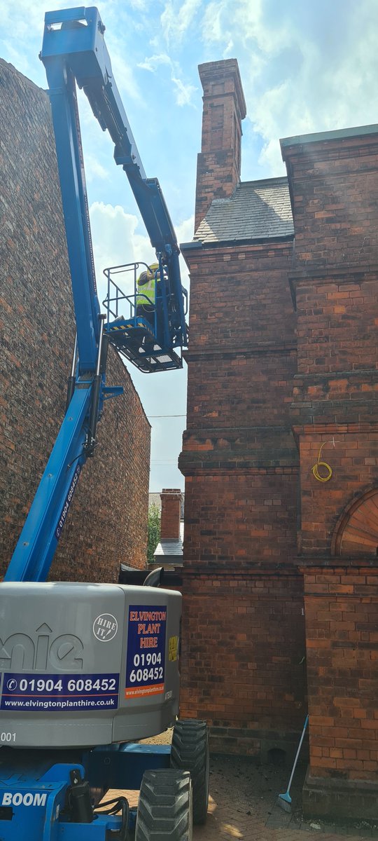 JTutill's tweet photo. Well We've not posted in a while but today we begun the guttering replacement at 'The Vices' a bespoke hotel refurbishment in the heart of York. #renovation, #rain_water_gutter https://t.co/HCgr8uUBLx
