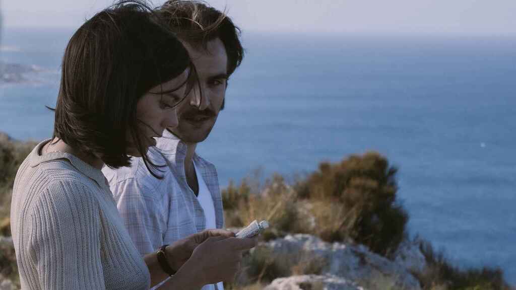 Nos ha dejado muy buen sabor de boca la peli #ElSustituto de Óscar Aibar. Un thriller ambientado en los 80 e inspirada en hechos reales que revela una trama bien estructurada. Un acierto. #24FestivalMalaga