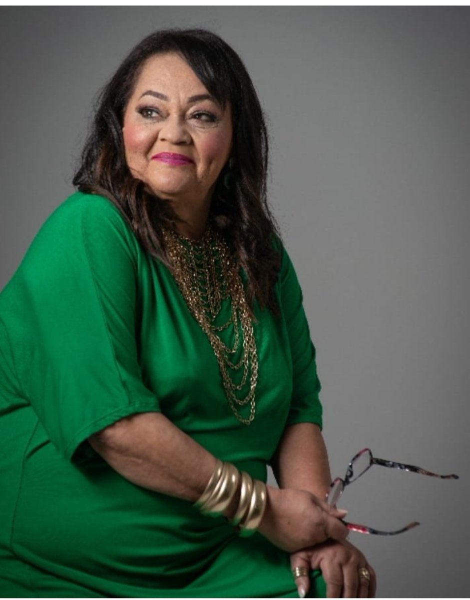 Thanku for giving brown girls like me the PLAK to dare to go for our dreams. Thanku for holding the gate open, for pulling out a seat at the table, for inspiring us to create OUR OWN. u are an icon. Thanku. Rus sag. Our hearts go out to your loved ones antie Shaleen,🙏🏽❤️