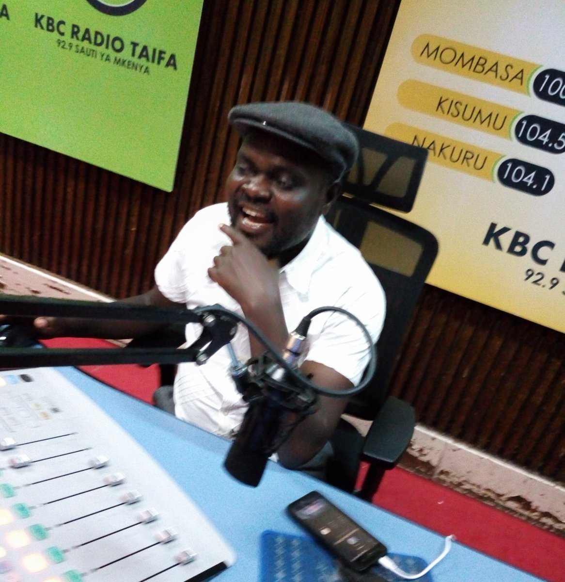 #Tafrija ndio mpango wa jio ! <a href="/SelassiaE/">ESelassia</a> ndani ya show kukupa burudani. Umekamata position yako?
^RC