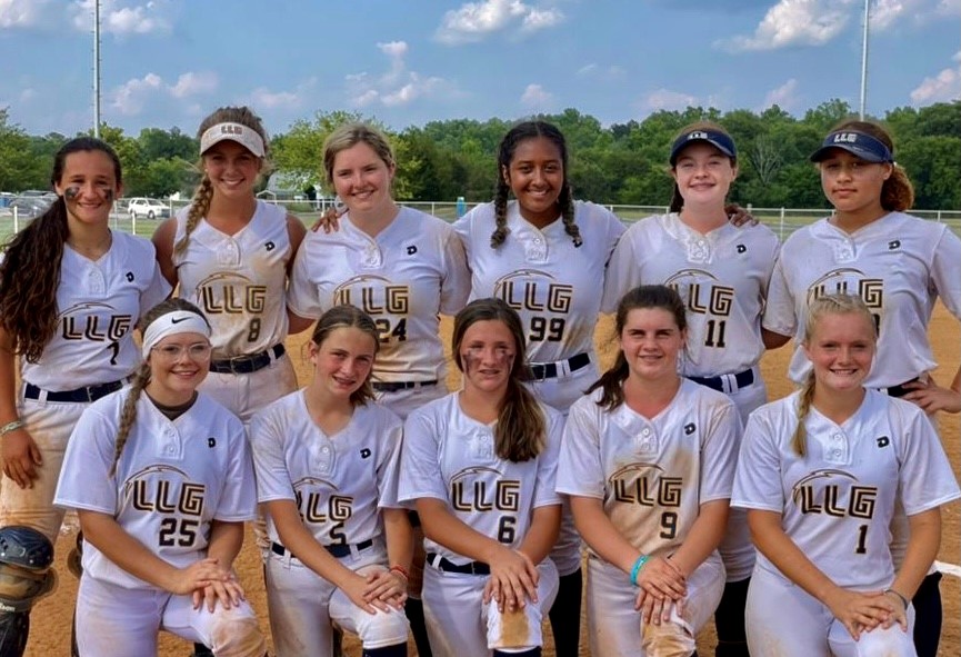 LLGFuturesBenn's tweet image. Quick 800+ mile roundtrip to Richmond, VA this weekend to Kickoff @HFLfastpitch play for these ladies.
Played some awesome ball in the scorching heat to walk away UNDEFEATED CHAMPIONS!  @LLGCOACH