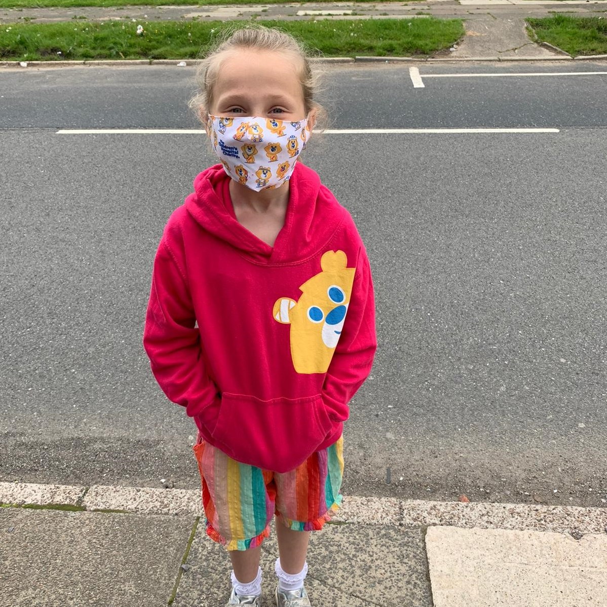 SheffChildrens's tweet photo. Meet one of Theo’s biggest fans! 🐻

Seven-year-old Daisy had bronchiolitis at three months old, which is where her journey at Sheffield Children's began. 

She’s under the care of the Respiratory team and has had lots of tests, appointments and trips to theatre since. https://t.co/3JoLKY8kUf
