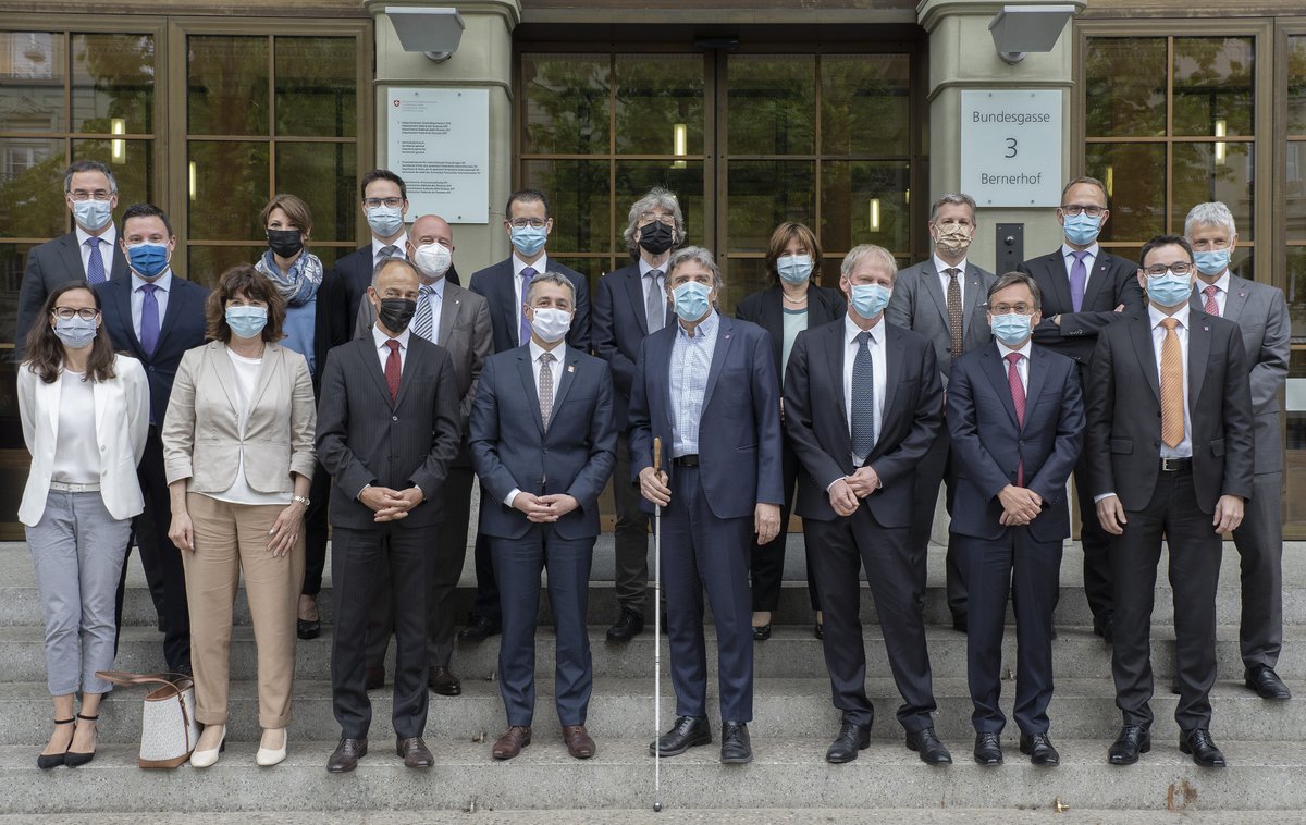 Un piacere accogliere a Berna il Consiglio di Stato e i parlamentari del #Ticino e del #Grigioni italiano! Molti i temi:

👉 relazioni con l’🇪🇺 e con 🇮🇹
👉 ripartenza post #COVID19
👉 la nostra collaborazione

La #Svizzera italiana unita è un forte valore aggiunto per la 🇨🇭