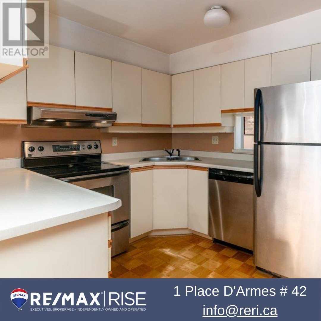 TRGKignston's tweet photo. #NewListing! An affordable townhouse condo steps from all that downtown Kingston has to offer. Parking, storage, and pool access - everything you need!

https://t.co/9pBXVtHC9p

Contact us:
613-483-5444
info@reri.ca https://t.co/EhegFIKJ7W