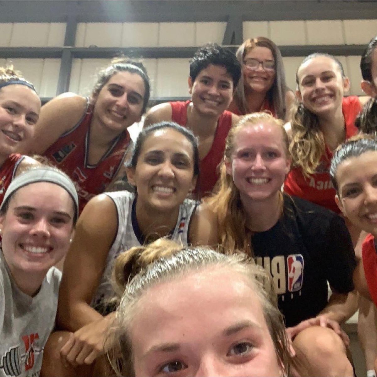 wittwbb's tweet photo. Abigail Yunker is currently studying abroad in Costa Rica! It looks like she’s having a blast with @BeyondSportsCR ! #TigerUp #WhyWitt https://t.co/BQkbt6jBTt