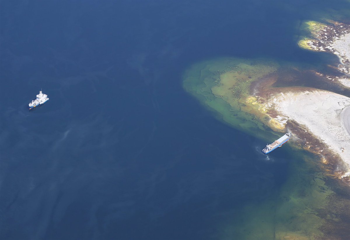 Fartyget som stått på grund på Fårö är nu loss. Ingen olja har kommit ut i vattnet i samband med grundstötningen eller bärgningen. kustbevakningen.se/hallbar-havsmi…