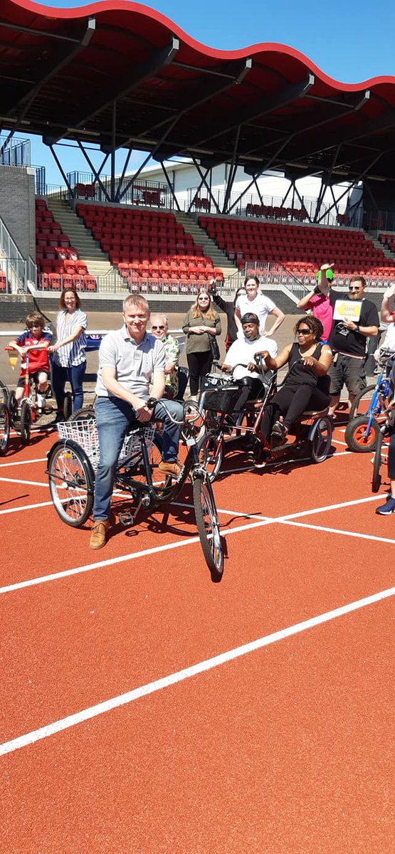 CyclingUK_EEng's tweet photo. Awesome way to finish up #BikeWeek21 with a drop in event by Simply Cycling Basildon with @BasildonCouncil's very own Scott Logan. Great to see all of the @sportforconf team with buckets of energy! @ActiveBasildon @WeAreCyclingUK @ActiveEssex #SportForAll #Inclusive #Volunteers https://t.co/CjDUPsU5fF