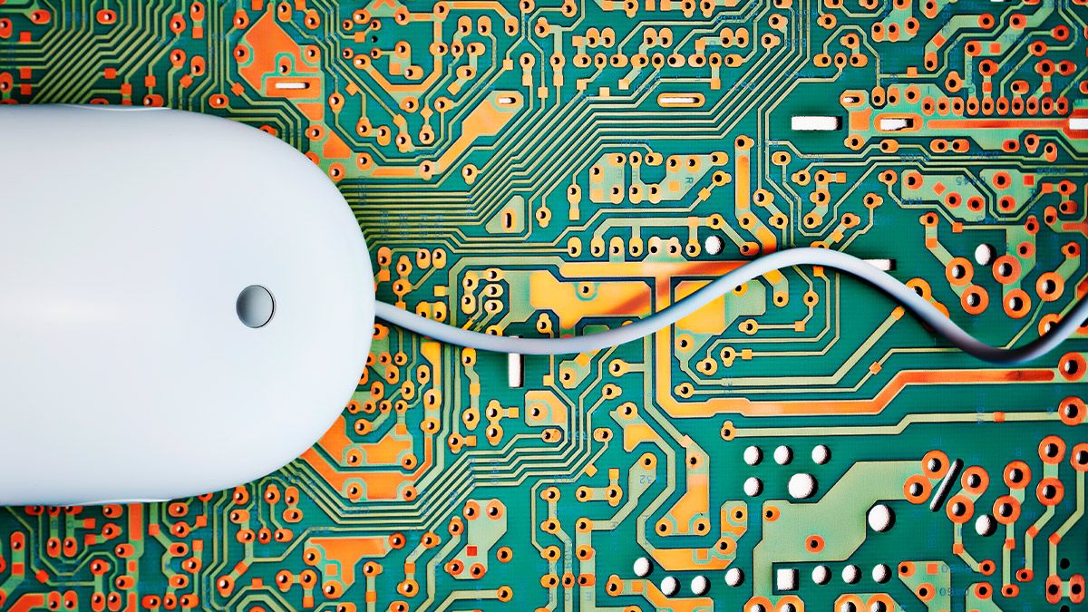 HunterandBard's tweet photo. With more businesses relying on the cloud for internal operations there has been a surge in #Cyberattacks. Brenda R. Sharton, of @HarvardBiz, talks about the importance of #Cybersecurity and how you can avert the risks: https://t.co/eEEMPW1CDt https://t.co/1nKl9Xp9HQ