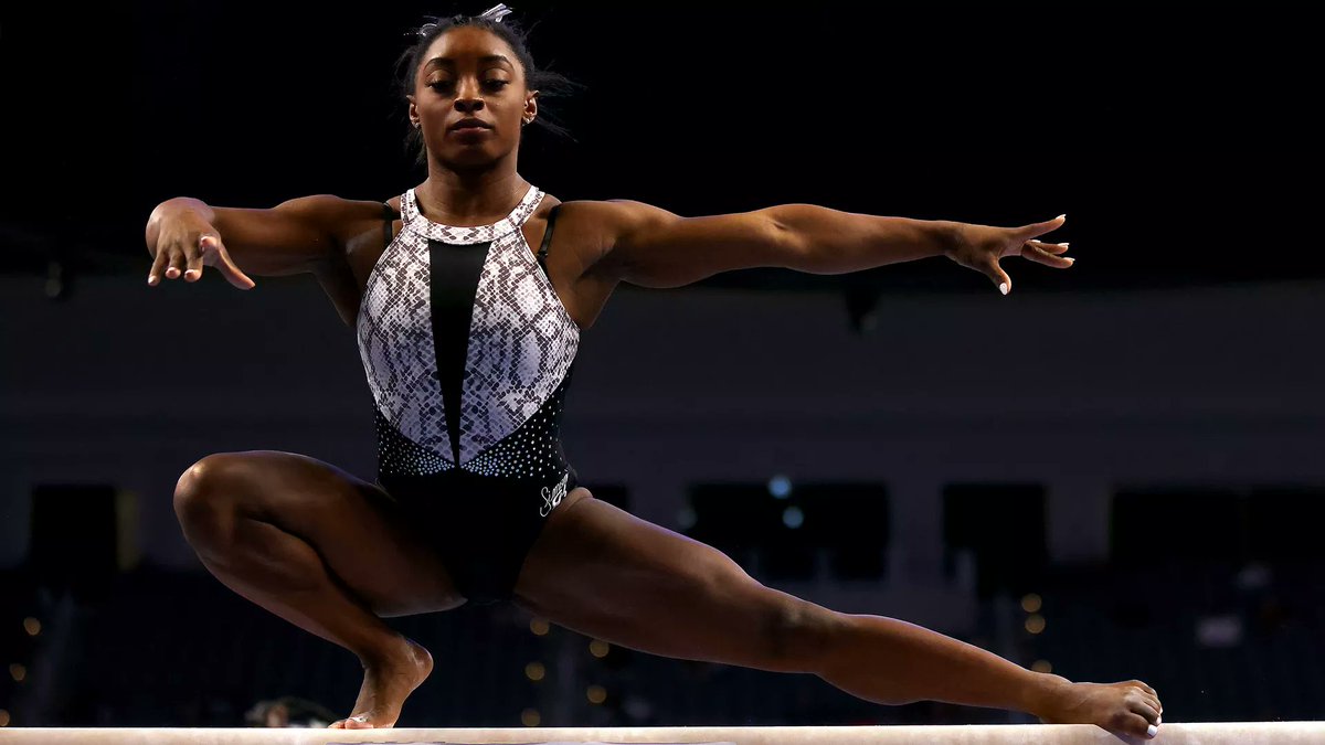 PwrChip's tweet photo. @lindsaycrouse #SimoneBiles is amazing, as she shows what humans can do, the #World should put their hands together for her. One would have to go to #SPACE to do what she does. Simone is out of this world! #BravoSimone https://t.co/MZzBHO2WJb