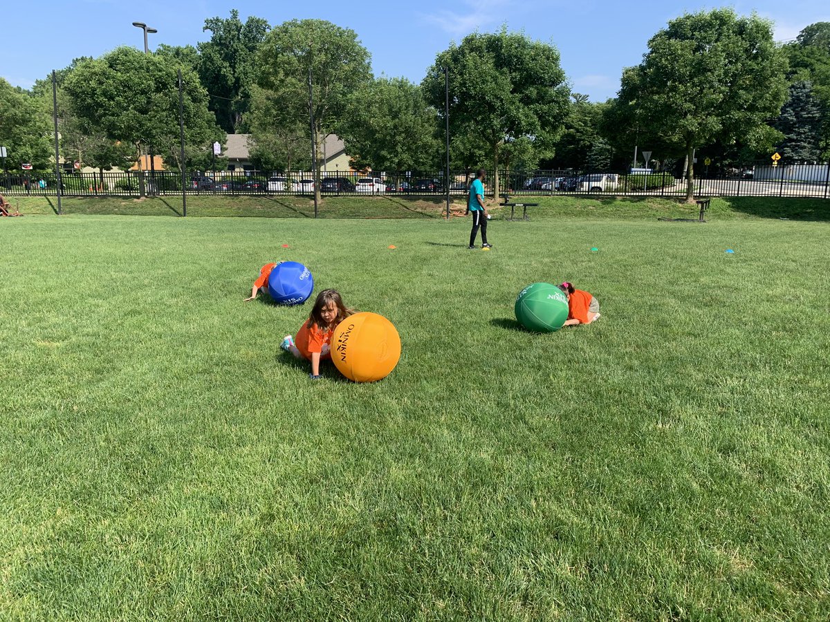 susan_trella's tweet photo. SLC’s Fun in the Sun Field Day!! It sure is a 😁 and 🌞 day! We are happy to be... at the SLC! Thank you Mr. King! #SLCSuperstars #HappyToBe https://t.co/ndTVuBsQZZ