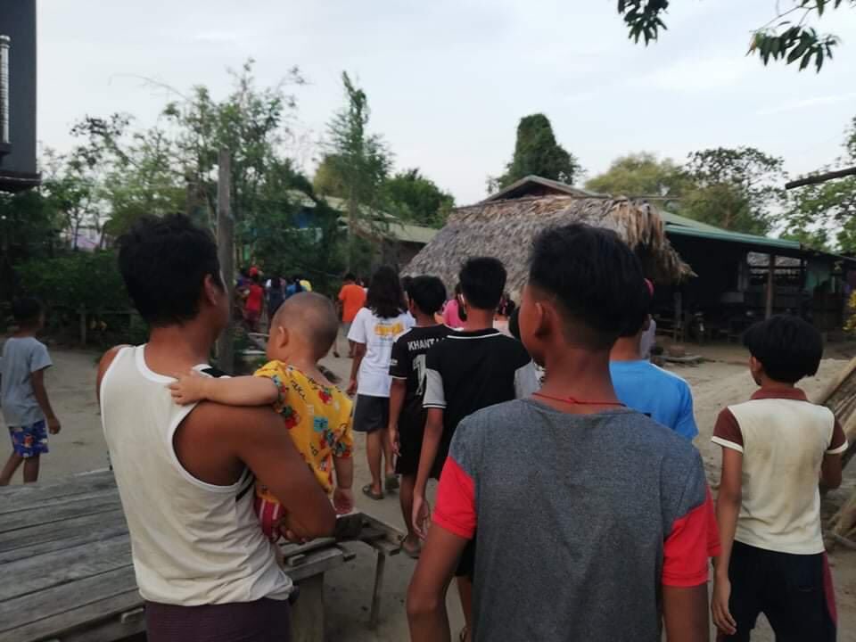 A protest march was held in a village on the other side of Monywa this evening, marking the 62nd day of anti-regime protests.
#WhatsHappeningInMyanmar #June7Coup #MilkTeaAlliance