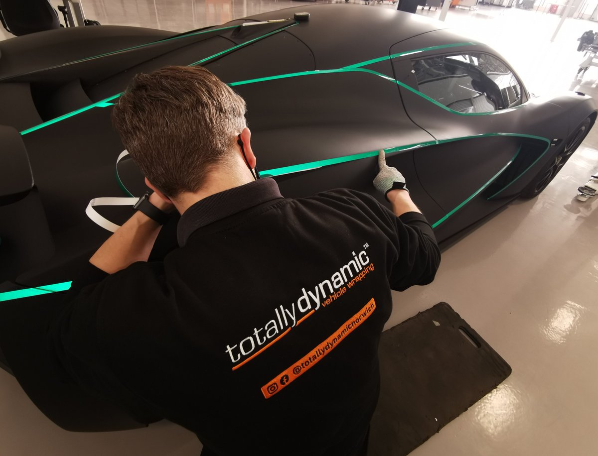 TotallyDynamic's tweet image. Starting the week by sharing some behind the scenes pics showing our @CarWrapNorfolk team wrapping the @lotuscars Evija electric hypercar for the @BBC_TopGear magazine test drive.  A real pinch-me project!

#BehindtheScenes #vehiclewrapping #MondayMotivation #TopGear
