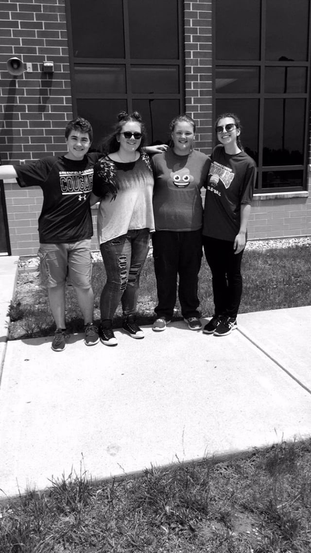 Miss_Sangi's tweet photo. This squad is graduating 😭 4 years later and they’re all taller than me. I am SO proud of them and their bright futures ✨ https://t.co/lkGzbfMFVW
