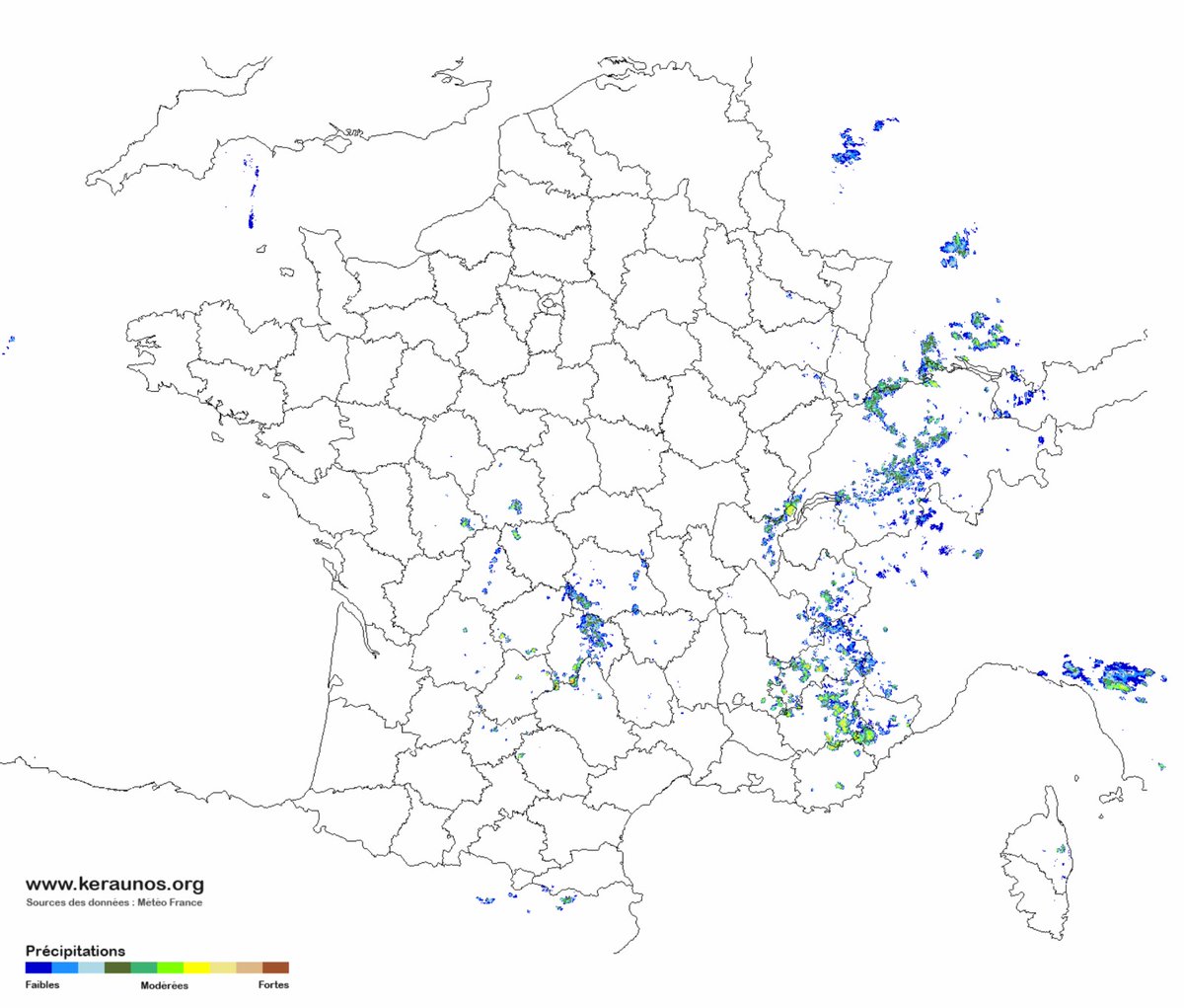 Comme prévu, des #orages orographiques touchent actuellement les reliefs de l'est de la #France et l'ouest du massif central. Ces orages monocellulaires peuvent être localement bien pluvieux. Carte radar des précipitations sur notre page -> 