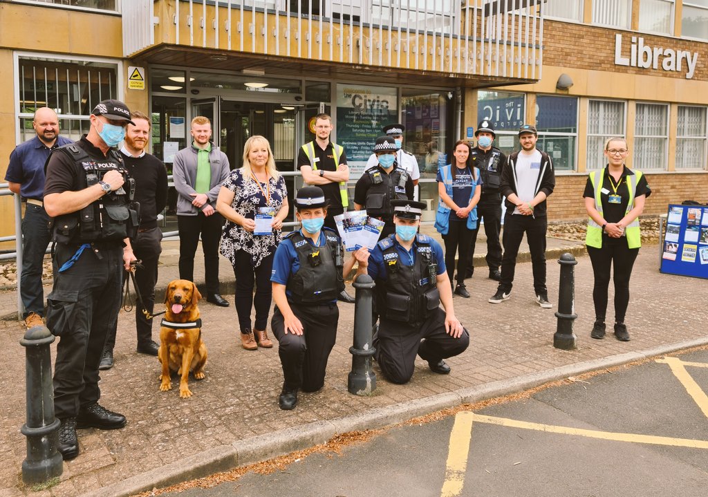 WMerciaPolice's tweet photo. @KMinsterCops and @K999Cops together with @WestMerciaPCC in #stourport for the launch of the #shopcop initiative that allows retailers to link in with officers from @WMerciaPolice if they have concerns about shoplifters. https://t.co/wQ6FGoIxma
