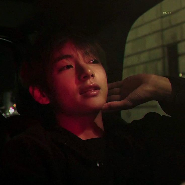 Taehyung. tweet media