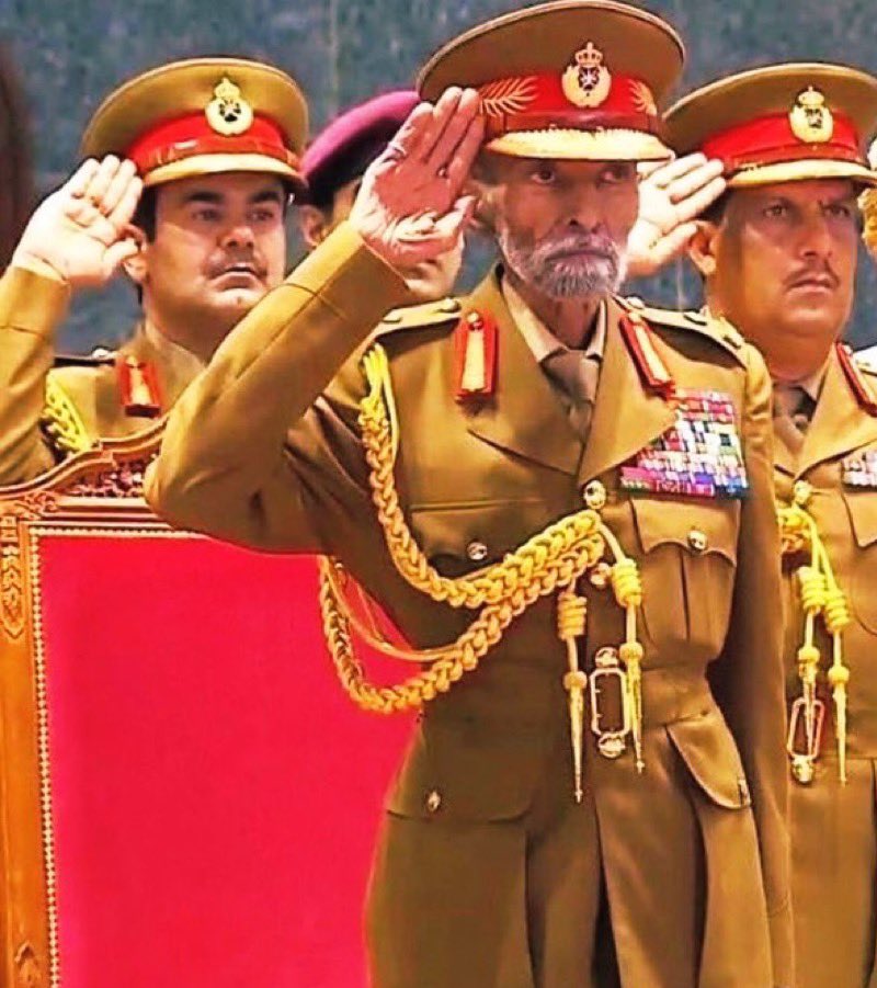 ↴' ❁
:
:
#عمان🇴🇲

رغم الألم ..تناسى الوجع..ووقف شامخا..ثم رحل إلى دار الخلود

اللهم #قابوس قطعة من قلوبنا فارقتنا فأسعده في آخرته كما أسعدنا في الدنيا..

           ❤️🇴🇲❤️
●══༅༄༄༅══●
#قابوس_بن_سعيد 
#أعز_الرجال_وأنقاهم
#قابوس_في_قلوبنا
#هيثم_بن_طارق
#عمان_تواجه_كورونا