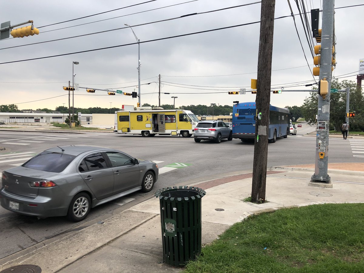 VSaints's tweet photo. Vintage RV stalled in the intersection of South Congress and Oltorf. Cap Metro # 300 service on detour. https://t.co/q5IGe5QCYf