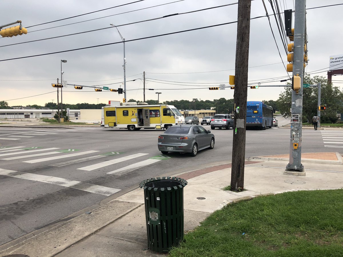 VSaints's tweet photo. Vintage RV stalled in the intersection of South Congress and Oltorf. Cap Metro # 300 service on detour. https://t.co/q5IGe5QCYf
