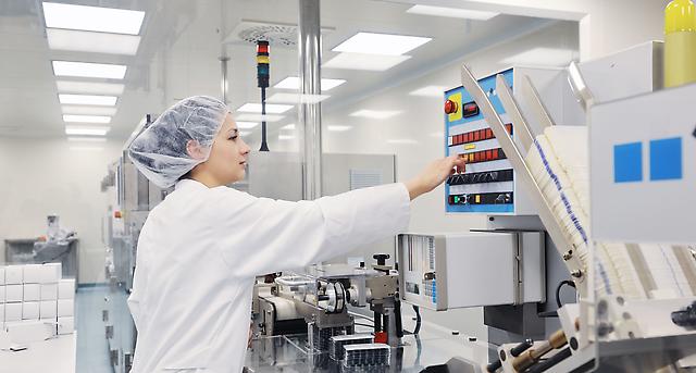 Dt_Aerzteblatt's tweet photo. Industrieverband Spectaris fordert bessere Bedingungen für Gesundheitsindustrie:  Berlin – Eine Handlungsoffensive in der deutschen Forschungs,- Digital,- Mittelstands- und Industriepolitik fordert der… https://t.co/uN2NNaLVxl #Spectaris #Gesundheitsindustrie https://t.co/BwT17zYtTF