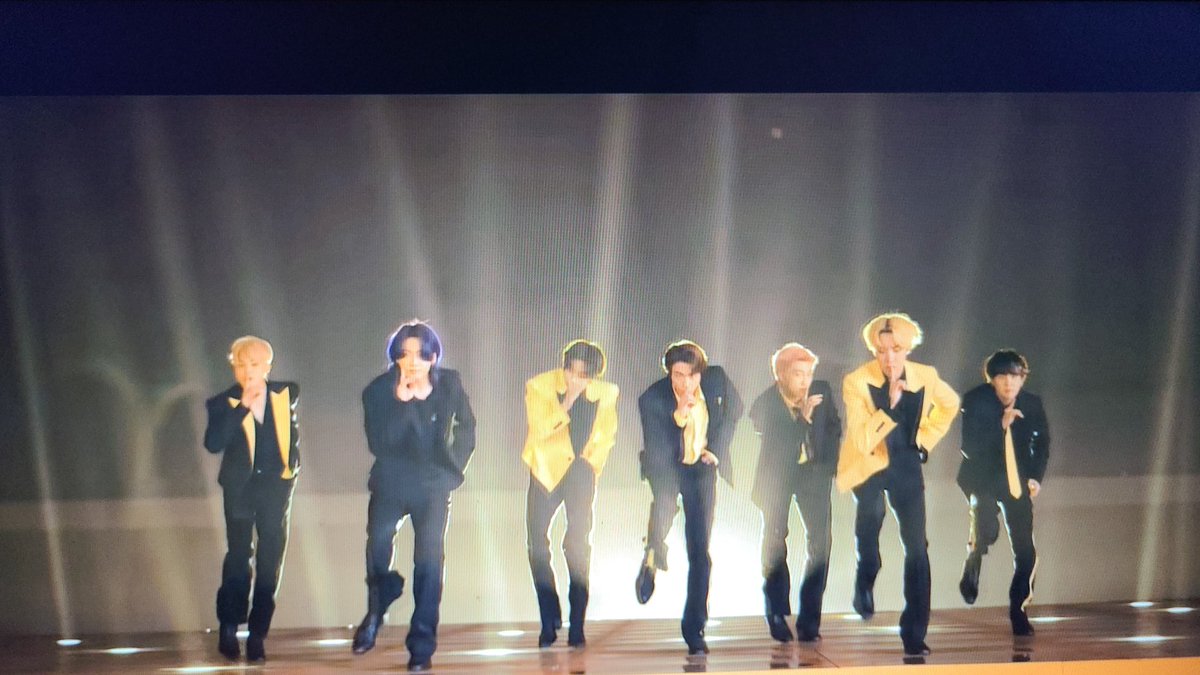 atd90459964's tweet photo. 오늘도 사진은 🥲
버터 쪼아😎📺👍📽
#StreamingButter
#StreamingButterParty
#BTS_Butter
#SmoothLikeButter
#BTS #BTSARMY #방탄소년단
@BTS_twt https://t.co/xDb0AdAzPW
