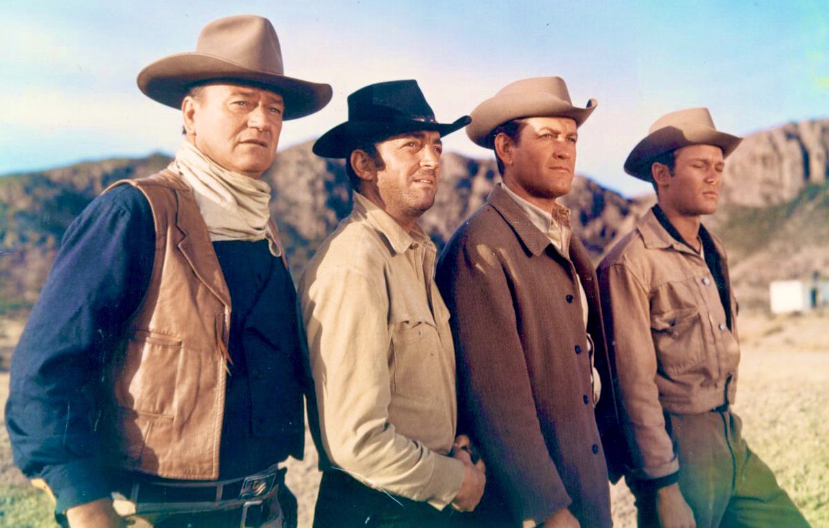 #DeanMartin #BOTD, seen here with co-stars #JohnWayne #EarlHolliman #MichaelAndersonJr & #JamesGregory in the 🇺🇸American western “THE SONS OF KATIE ELDER” (1965) dir. #HenryHathaway