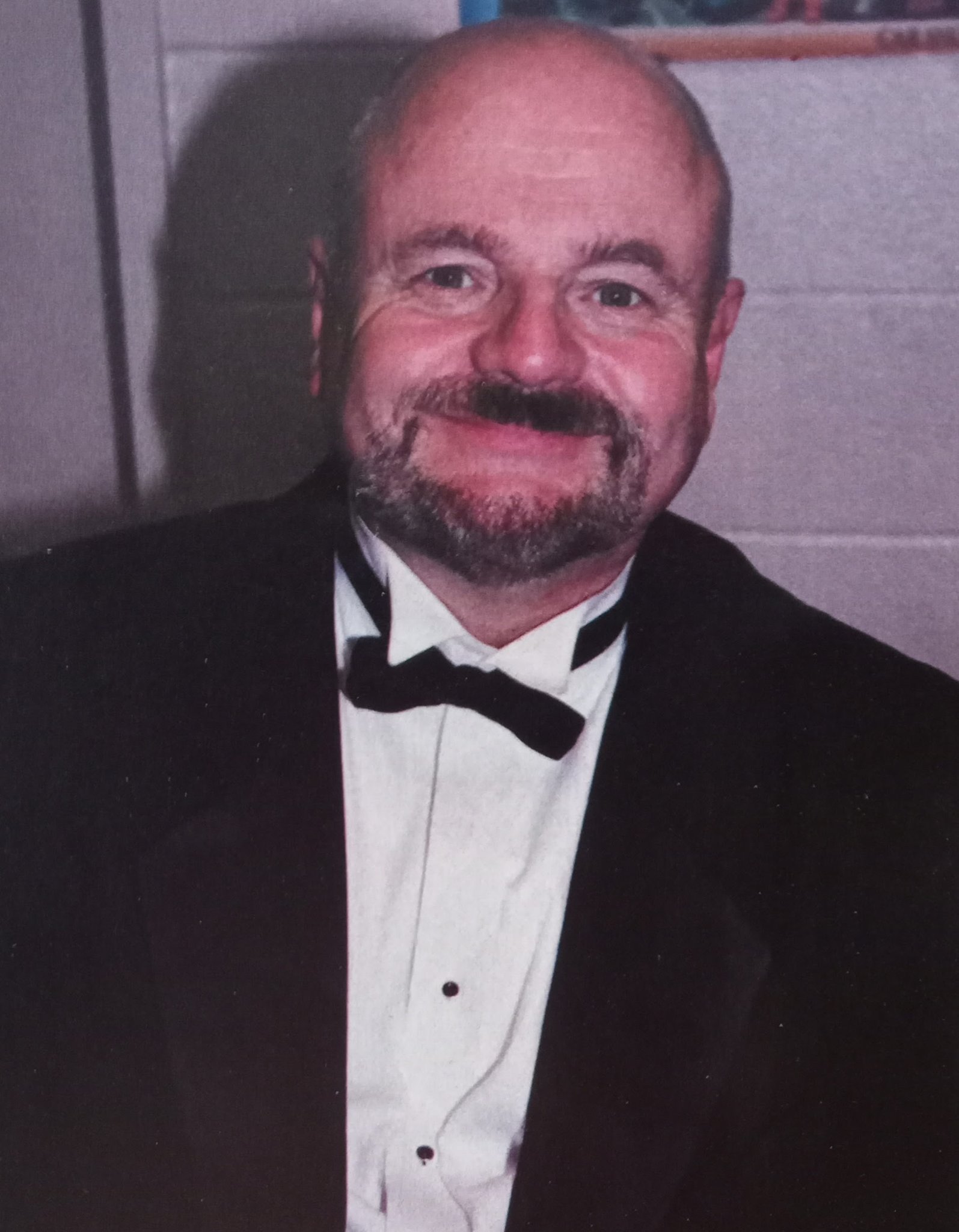 Happy Birthday to the skies above,to the greatest ring announcer of all-time,the legendary Howard Finkel. 