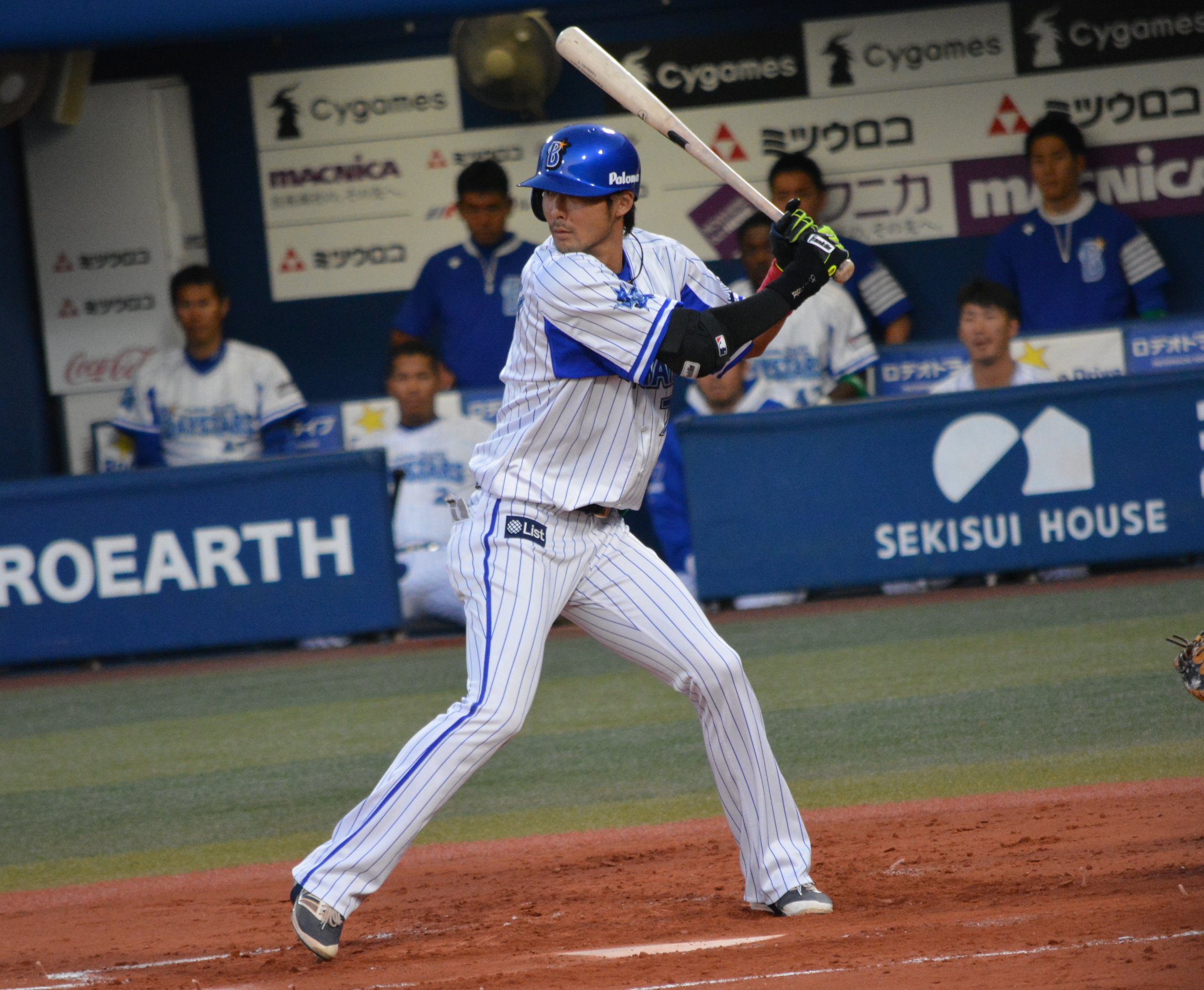 おくたく 5日の試合後は石川雄洋の引退セレモニーでした 勝利の輝きファンファーレ 石川雄洋の応援歌の流れ好きです 実はスターナイトユニ持ってます笑 これからも応援してます 石川雄洋 横浜ベイスターズ T Co Ykozrv3cgb Twitter