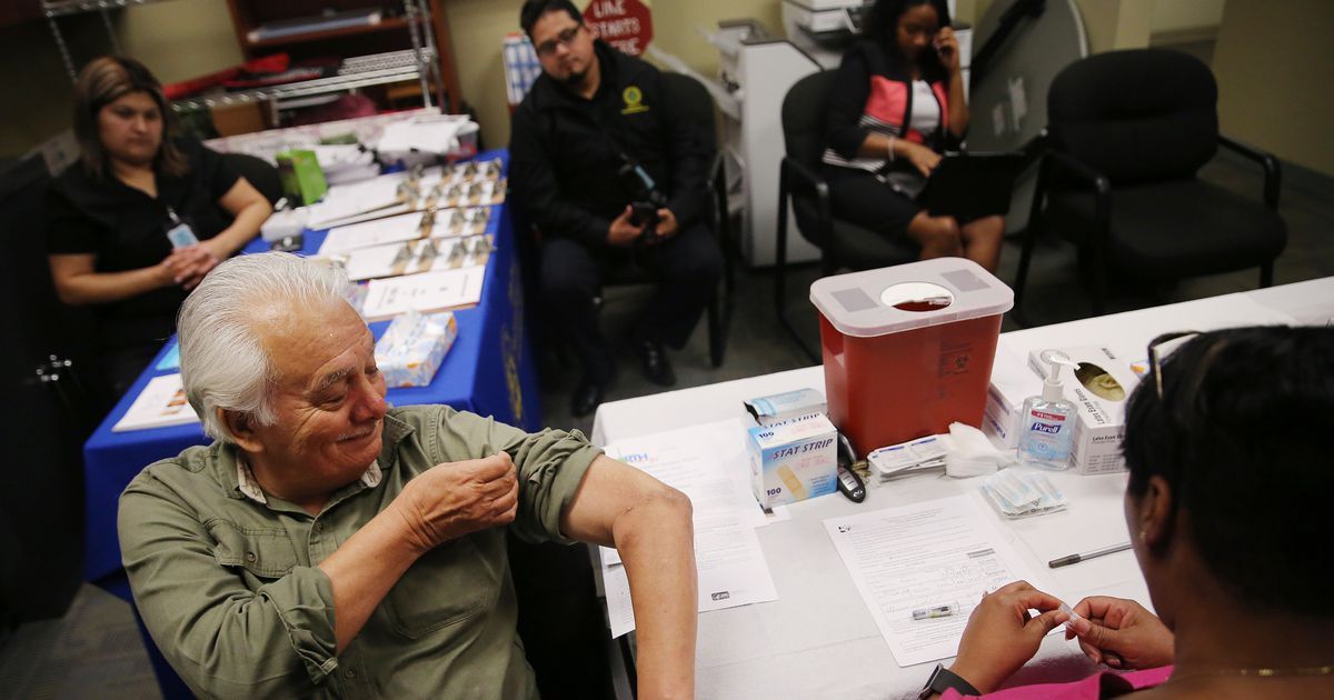 THINKRuralComm's tweet photo. Rural Health and #Healthcare is important! How can we provide more health access for our elderly Texans in #rural areas and #smalltowns?

Health care for seniors in #rural Texas is in jeopardy - https://t.co/Hir4mCQ7iE https://t.co/ljUvEhgJC1