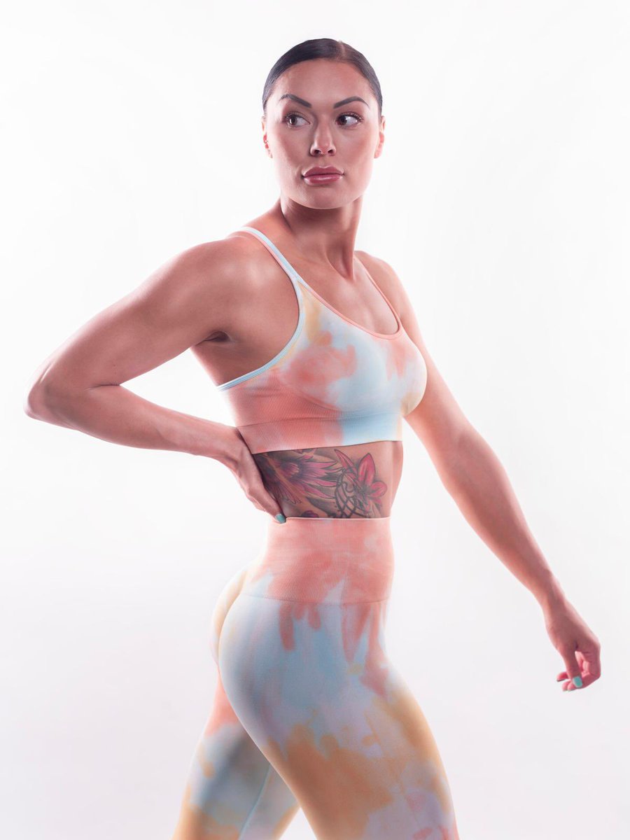 FearlessMindInc's tweet photo. Our tie dye range has landed 😍

3 amazing patterns 

Purple blush 💜
Peach blush 🧡
Green blush 💚

Comment your favourite colour ❤️

These go live on our website very soon, but to get yours before send us a PM 💪

#tiedie #tiediegymwear #fearless #fearlessmotivation https://t.co/aRcmUAKQIZ