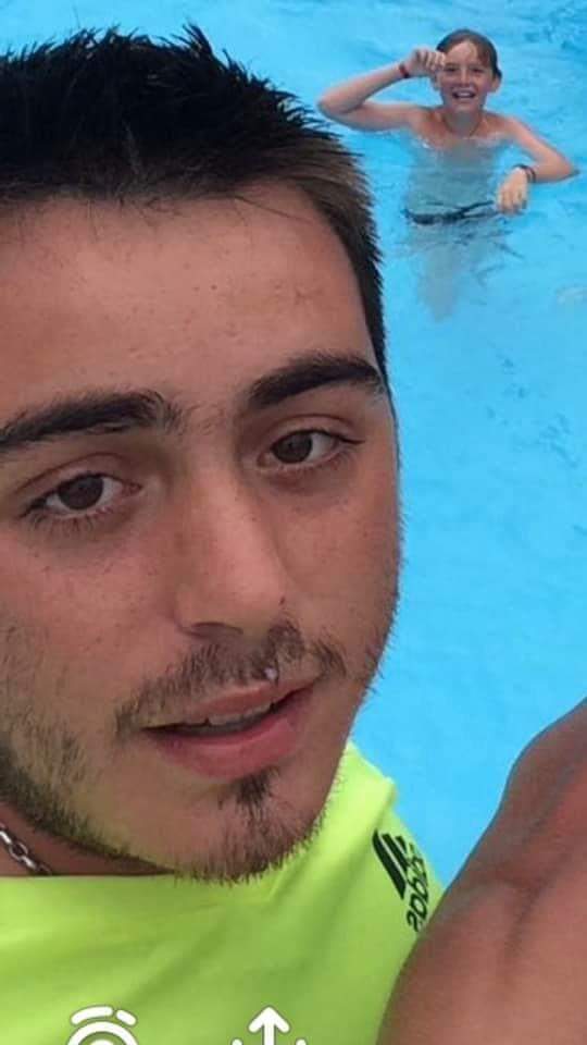Angelique_LeD's tweet photo. Coucou Twitter, je sais que tu fais des miracles. Steven Houy, 26 ans, originaire de Guingamp (Bretagne, Côtes d'Armor 22) n'a pas donné vie depuis jeudi dernier. Si vous le voyez ou que vous entendez quelque chose à son sujet, merci de le faire savoir. RT appréciés #disparition https://t.co/8NceZPeogE
