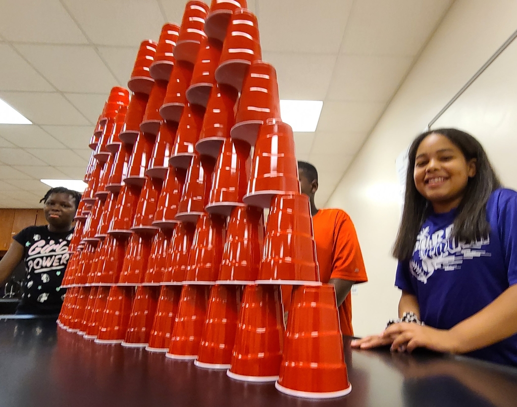 HendersonISD's tweet photo. Summer Academy is on! Don't miss the summer fun at HISD! #LiveLikeYouROAR #HISDSummer https://t.co/Tf61VN9A6G