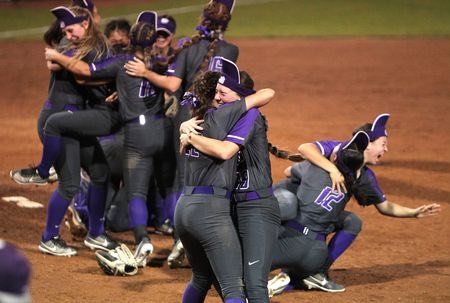 We did it....this is a feeling we will never forget! 2021 STATE CHAMPIONS🥇<a href="/KHSCatSoftball/">Keystone Softball</a>