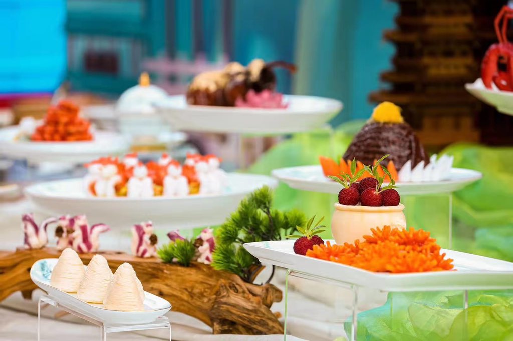 An event entitled “A Taste of Zhejiang and CEEC-Culinary Culture Exchange” was launched in #Ningbo on June 7, as a major part of the #ChinaCEECExpo. When Zhejiang traditional food meets exotic flavors from Central and Eastern European countries, a cultural feast is created.