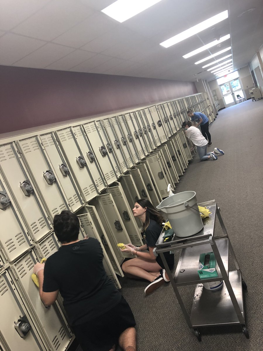 MCoachtoliver's tweet image. Shout out to @BrazoswoodNHS members for earning summer community service hours by assisting the fabulous Ms. Rosa at @LJIPanthers 

@MsChereb @BwoodBucs #BISDPride #NHS